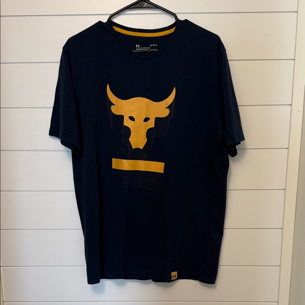 Under Armour Men's Dark Blue and Yellow Bull Tee